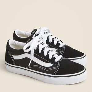 Vans unisex old skool lace-up sneaker in black